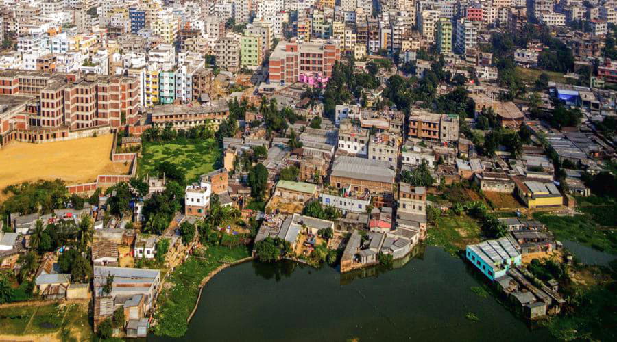 What are the most popular vehicle choices at Dhaka airport?